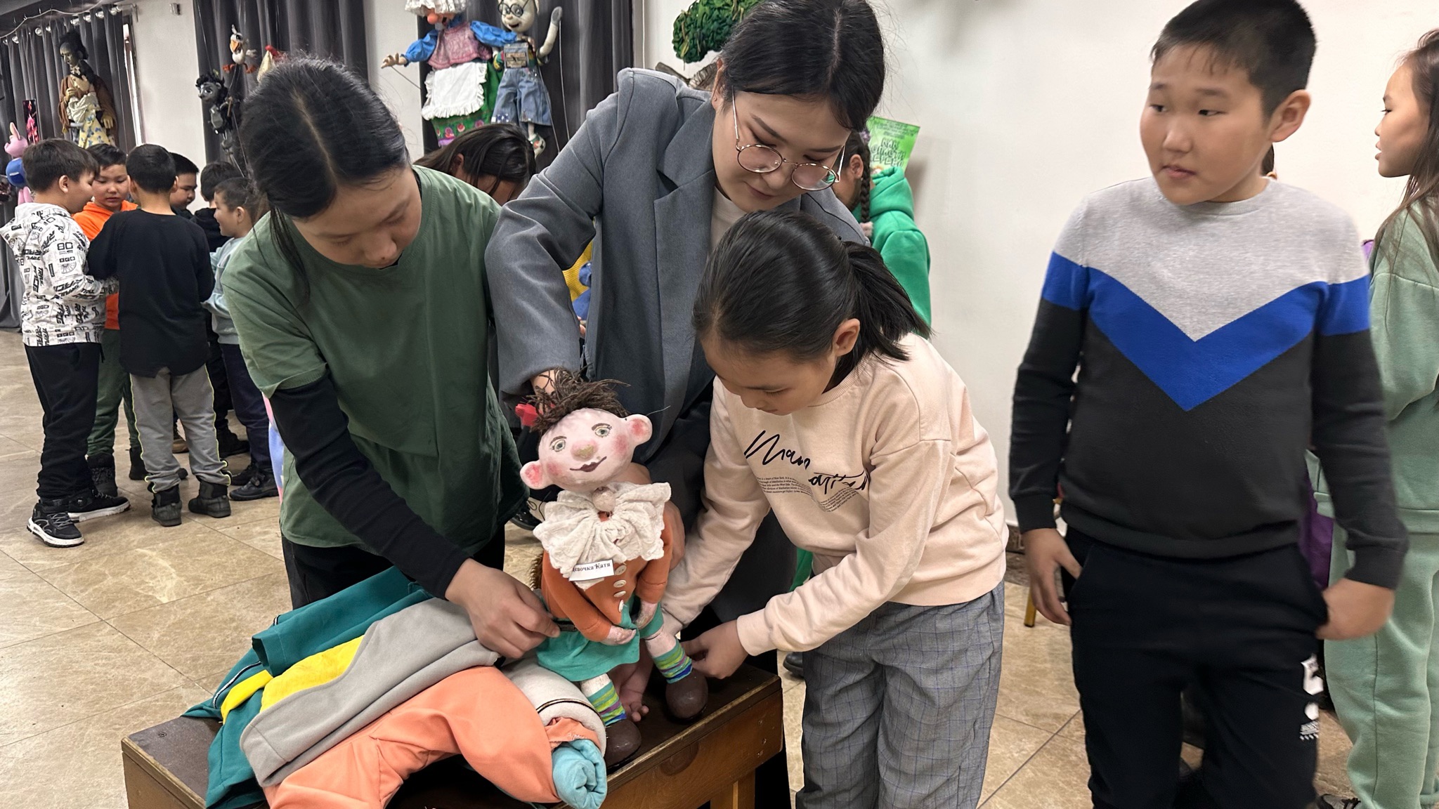 тувинский государственный театр кукол. волшебство на сцене. тувинский государственный театр кукол. монгуш аяна кан-ооловна. тувинский государственный театр кукол.