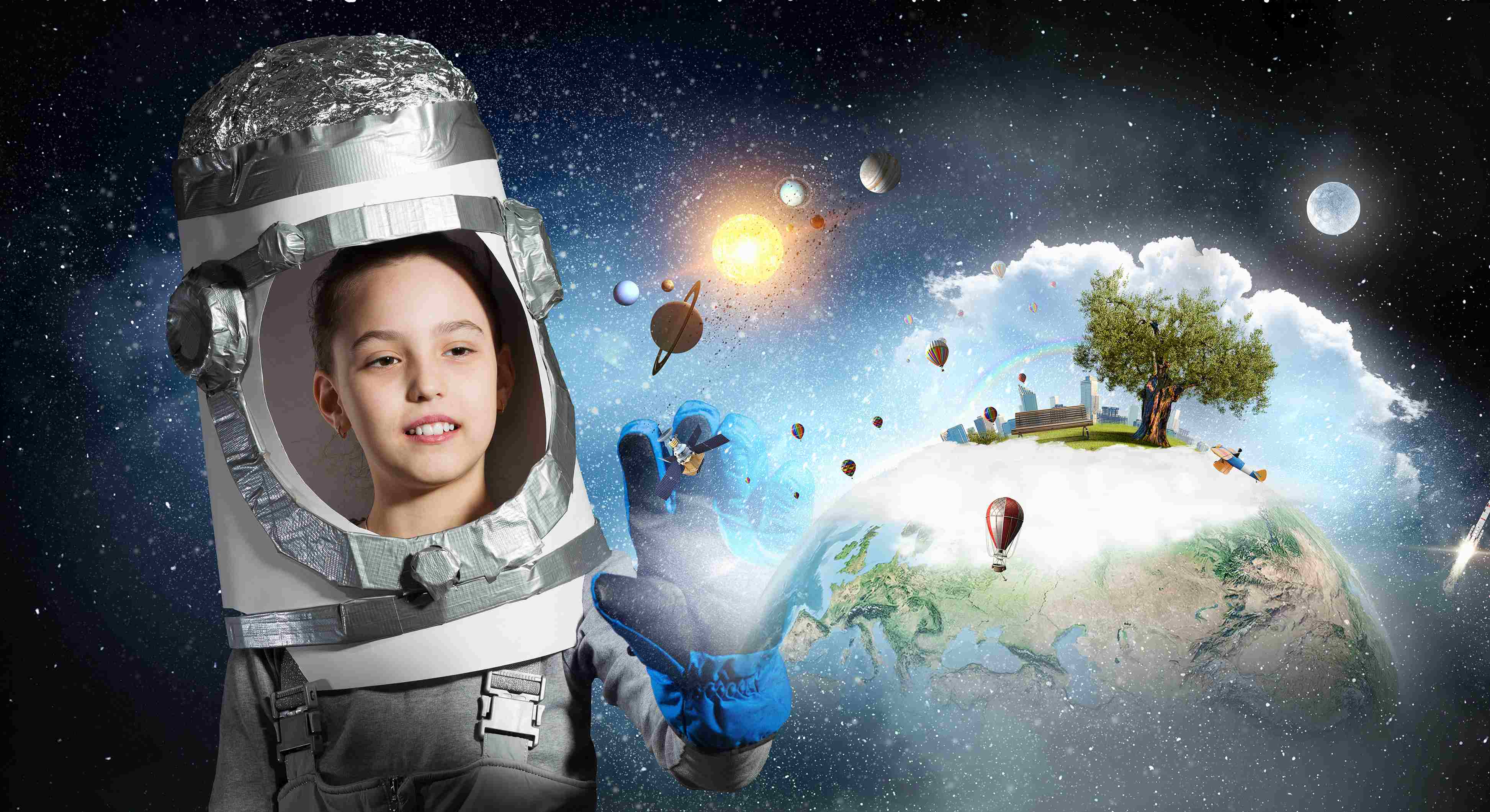 Fly to space. Девочка в космическом шлеме. Космический микс съемка. Фотосессия мальчик космонавт.